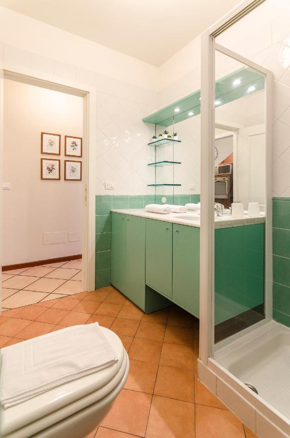 Flat 13: Elegante E Luminoso Con Terrazzo Privato Lägenhet Bologna Exteriör bild