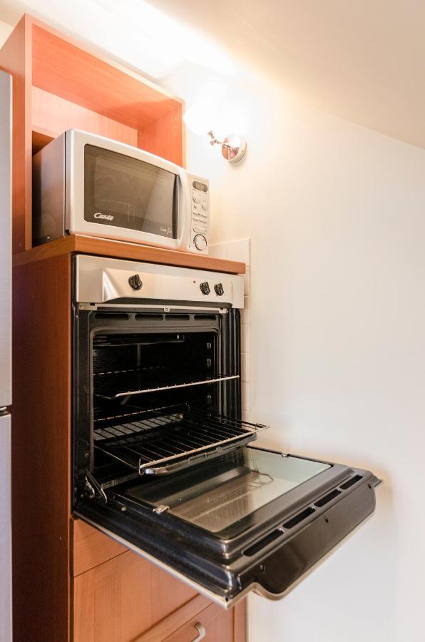 Flat 13: Elegante E Luminoso Con Terrazzo Privato Lägenhet Bologna Exteriör bild