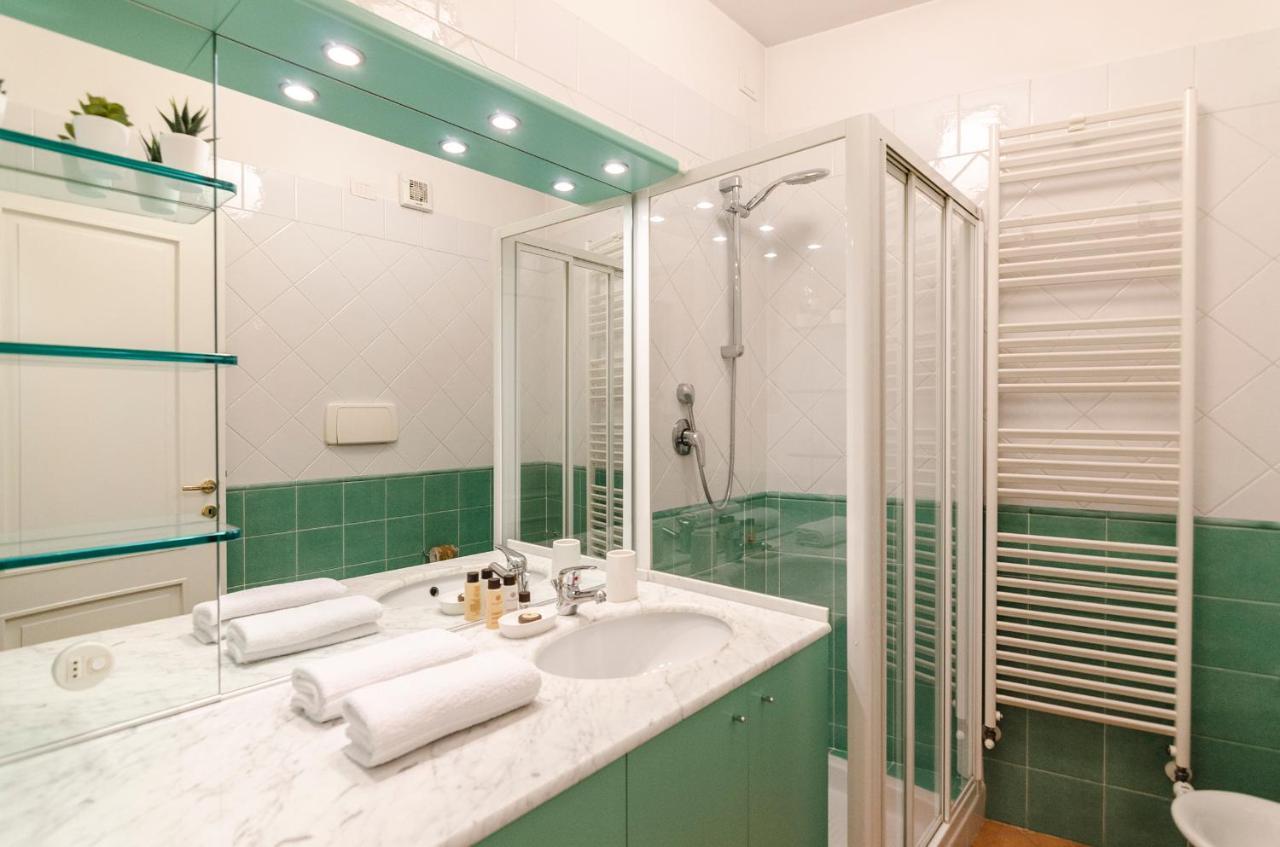 Flat 13: Elegante E Luminoso Con Terrazzo Privato Lägenhet Bologna Exteriör bild