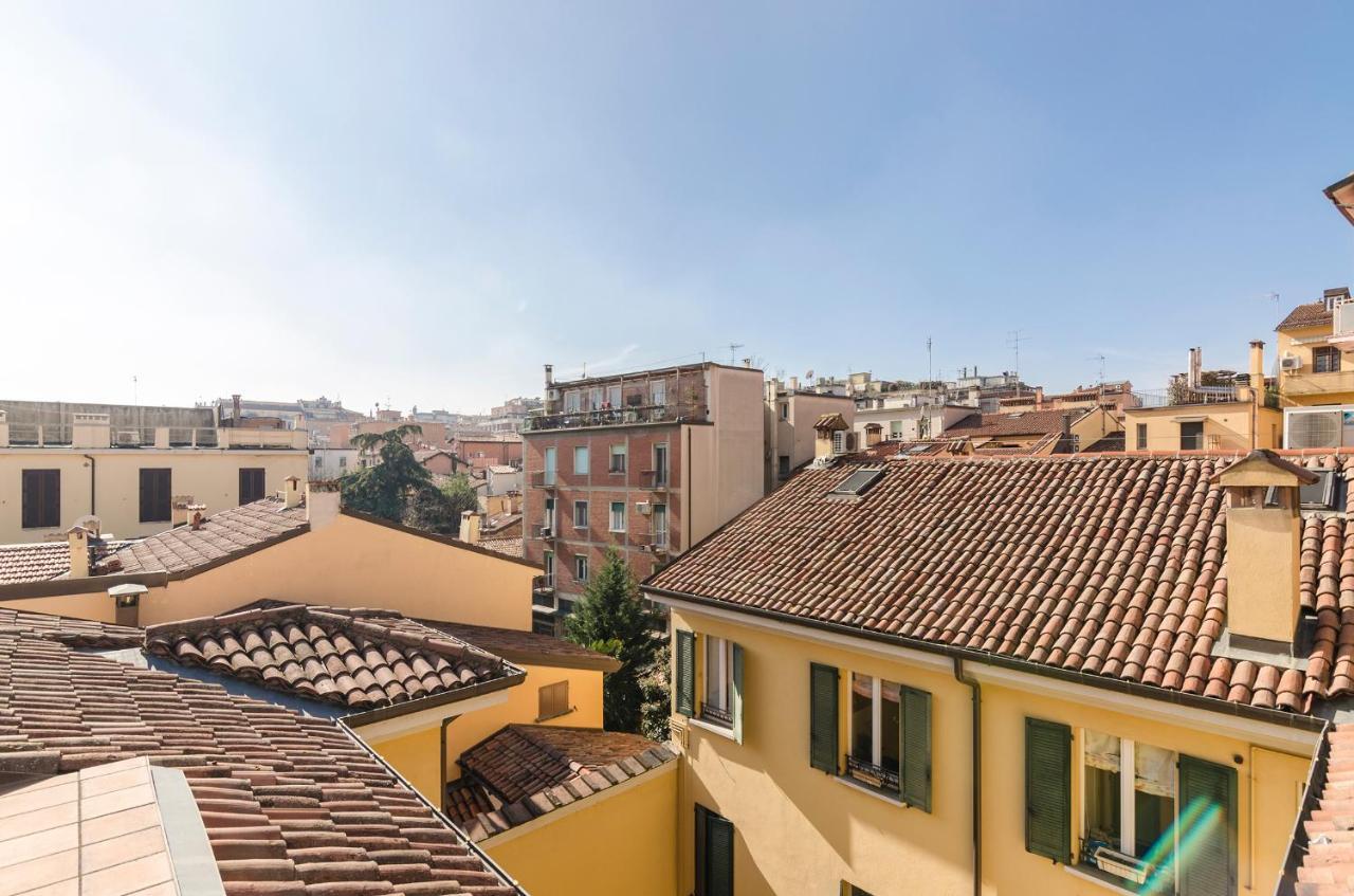 Flat 13: Elegante E Luminoso Con Terrazzo Privato Lägenhet Bologna Exteriör bild